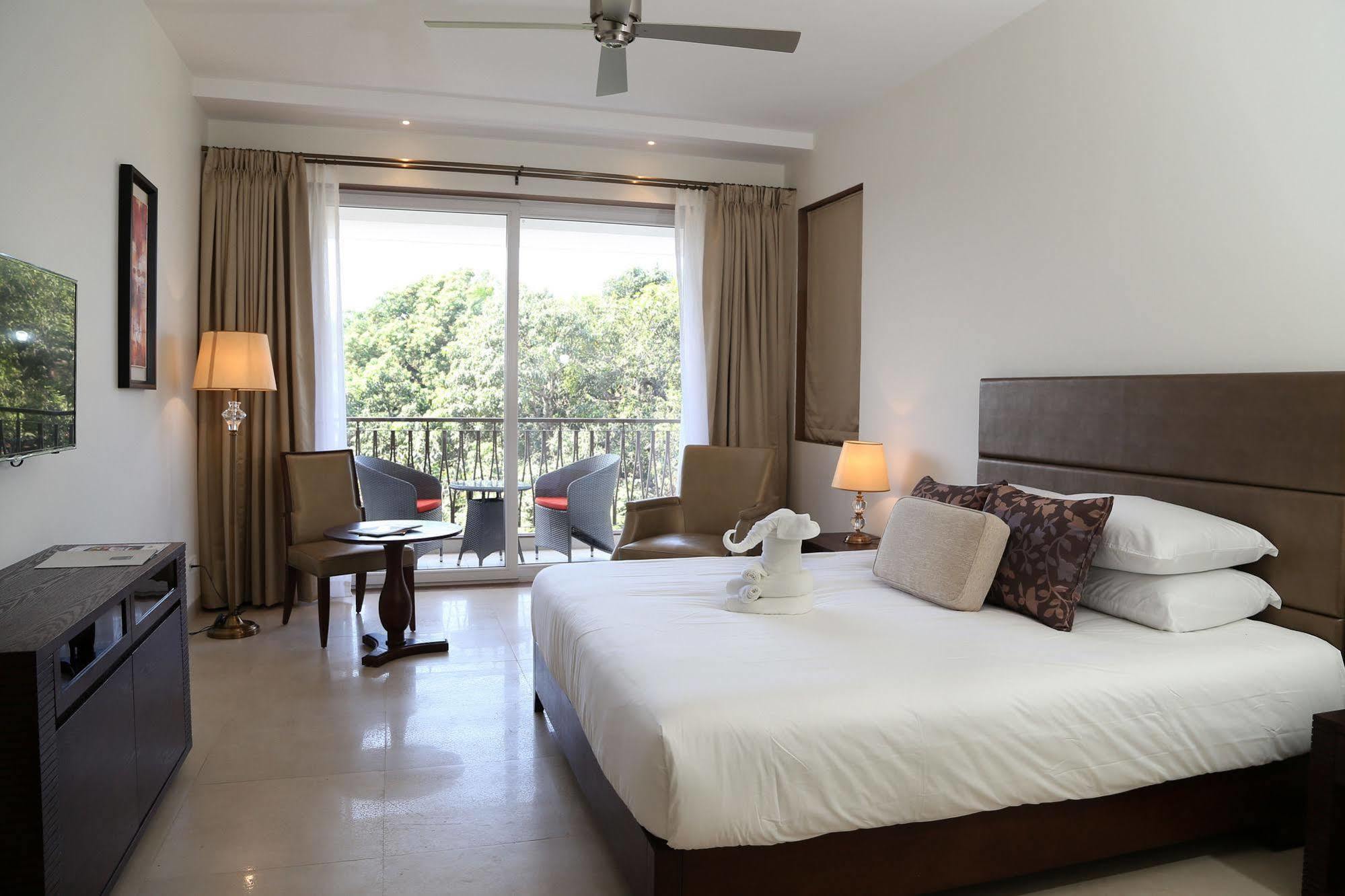 Lemon Tree Hotel Candolim Exterior foto