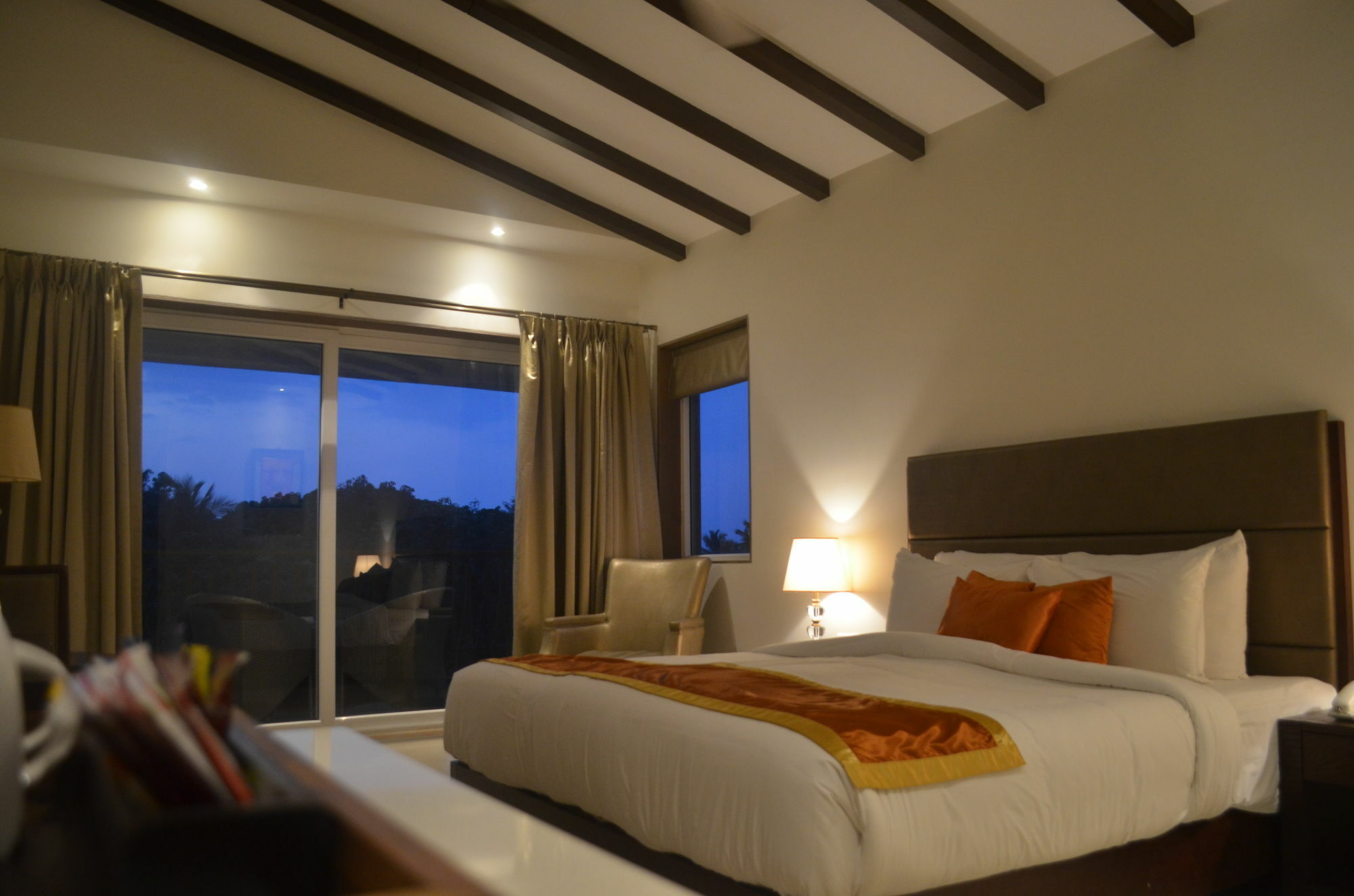 Lemon Tree Hotel Candolim Exterior foto
